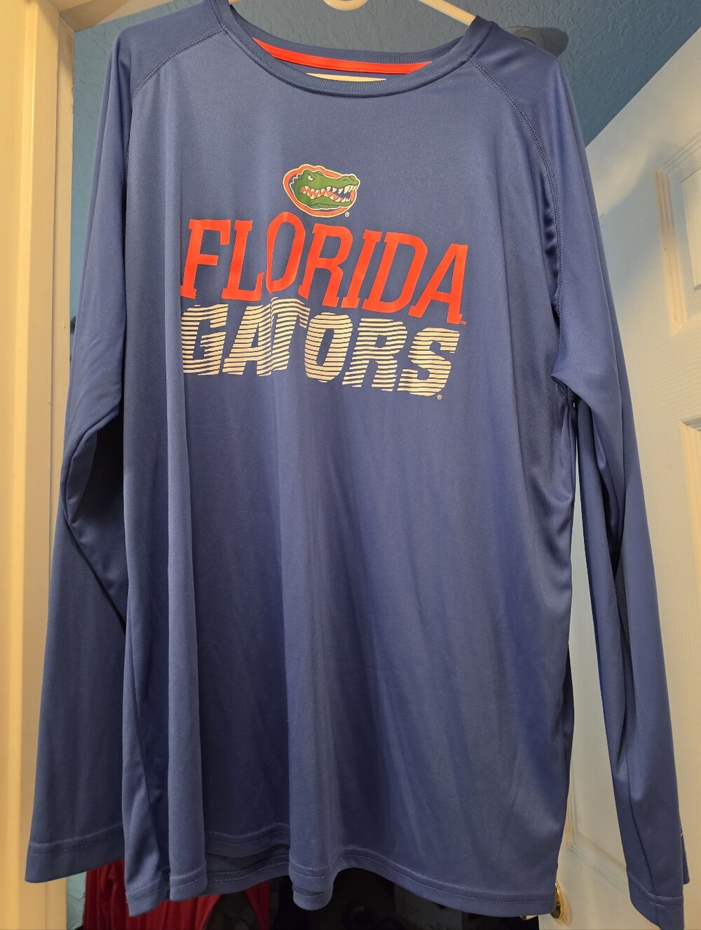 Florida Gators Men’s Long-Sleeve Performance Shirt - Blue.